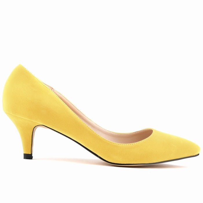 Pinpoint Perfection: The Low-Cut Stiletto