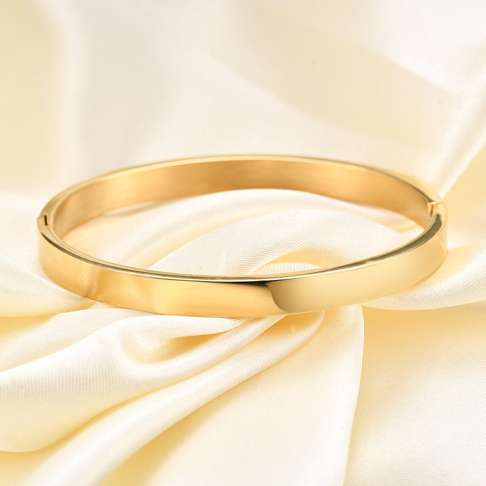 Simple Glossy Snap Bracelet For Women