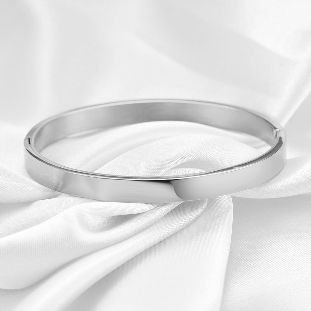 Simple Glossy Snap Bracelet For Women