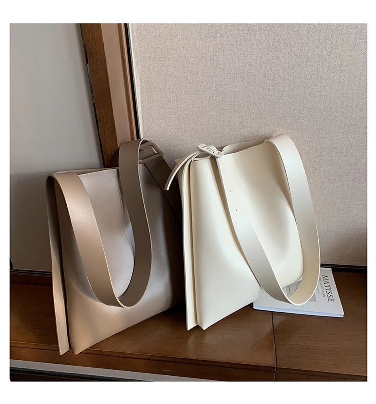 Tote Bag Women's Retro Soft Leather Underarm Bags 2023 New Autumn Winter Large Capacity Commute Bucket Shoulder Bags Trend