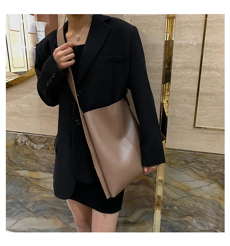 Tote Bag Women's Retro Soft Leather Underarm Bags 2023 New Autumn Winter Large Capacity Commute Bucket Shoulder Bags Trend