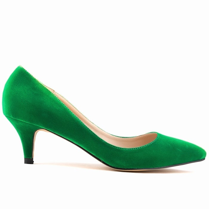 Pinpoint Perfection: The Low-Cut Stiletto